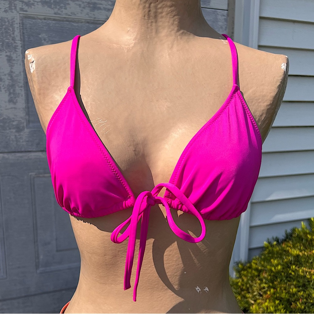 PINK Victoria’s Secret M Macrame Hot Pink Bikini Top! EUC!